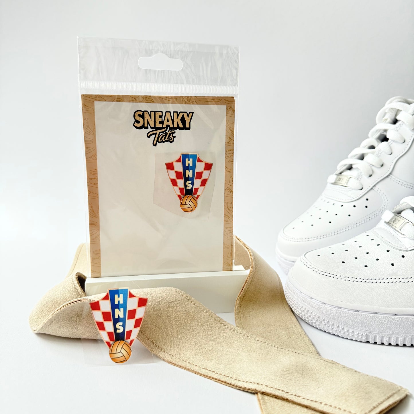 Sneakytats "Kroatien Wappen 0073"