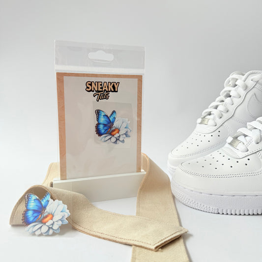 Sneakytats "Schmetterling mit Gänseblümchen 0121"