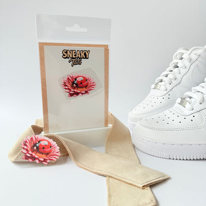 Sneakytats "Marienkäfer Blume 0217"