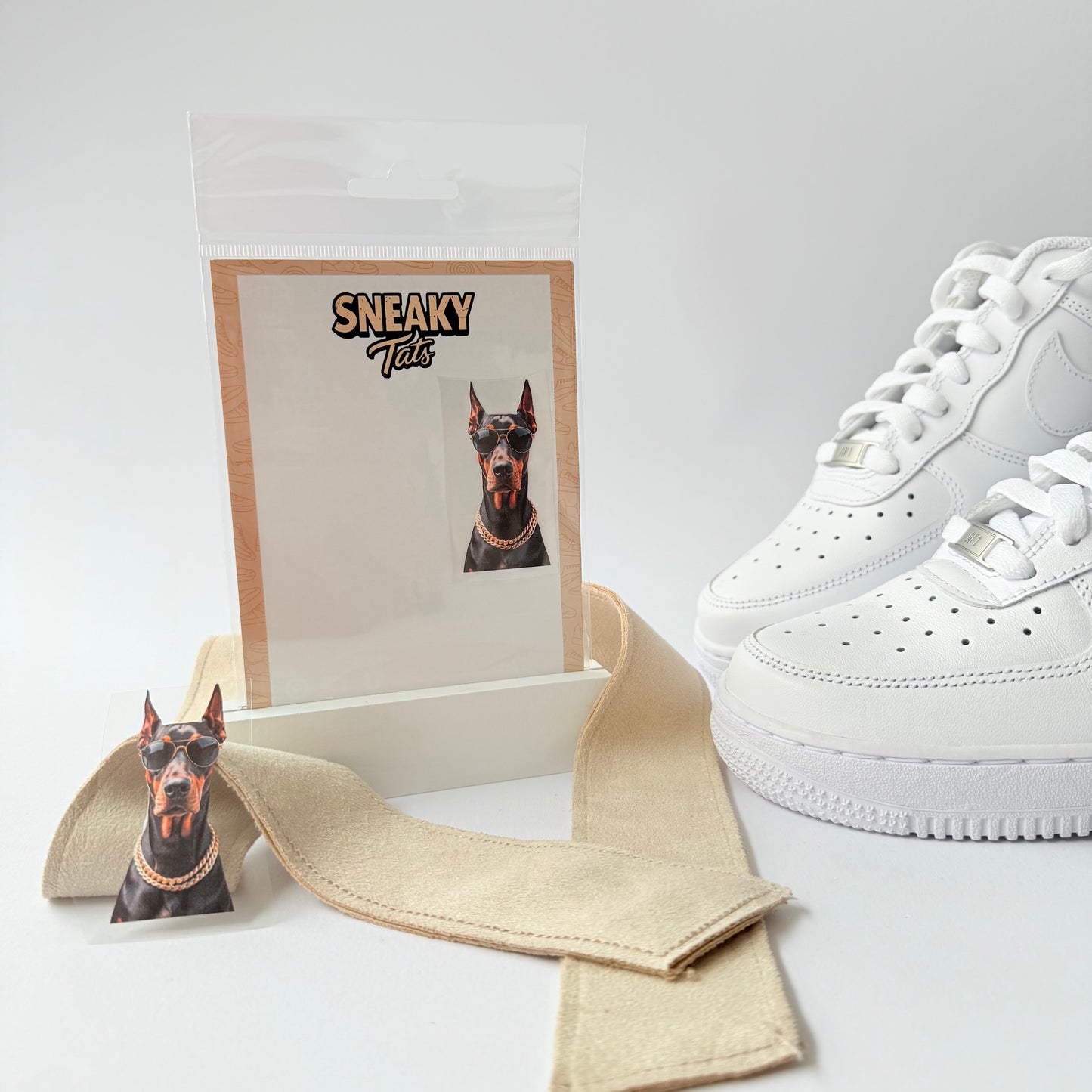 Sneakytats "Dobermann 0296"