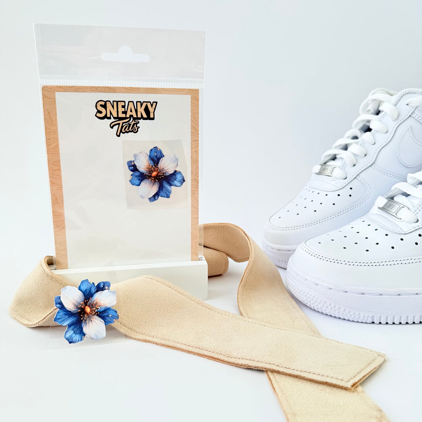 Sneakytats "blaue Blumen 0329"