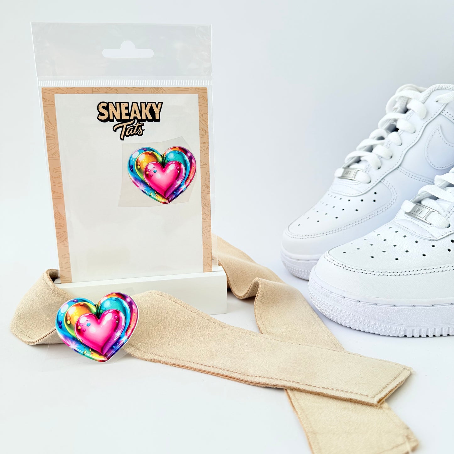 Sneakytats "buntes Herz 0596"