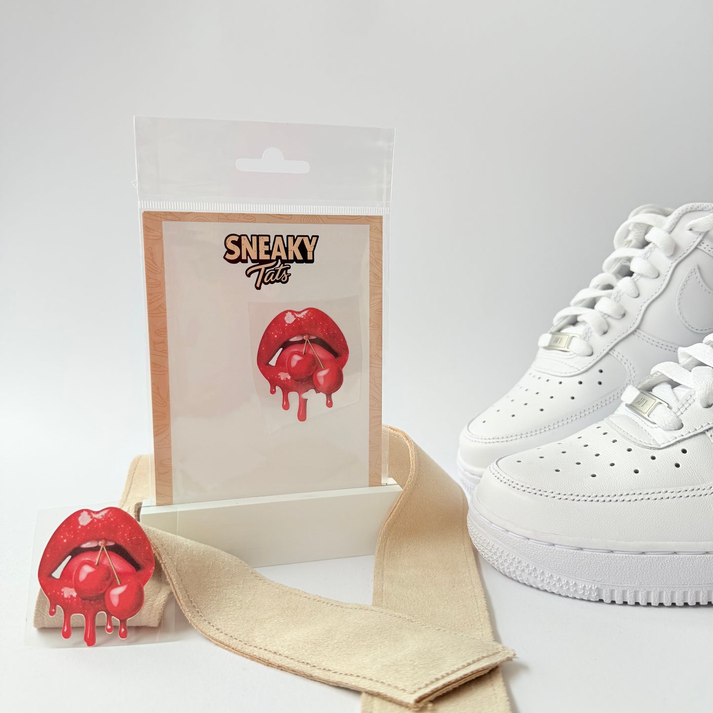 Sneakytats "Kirsch Lippen 0601"