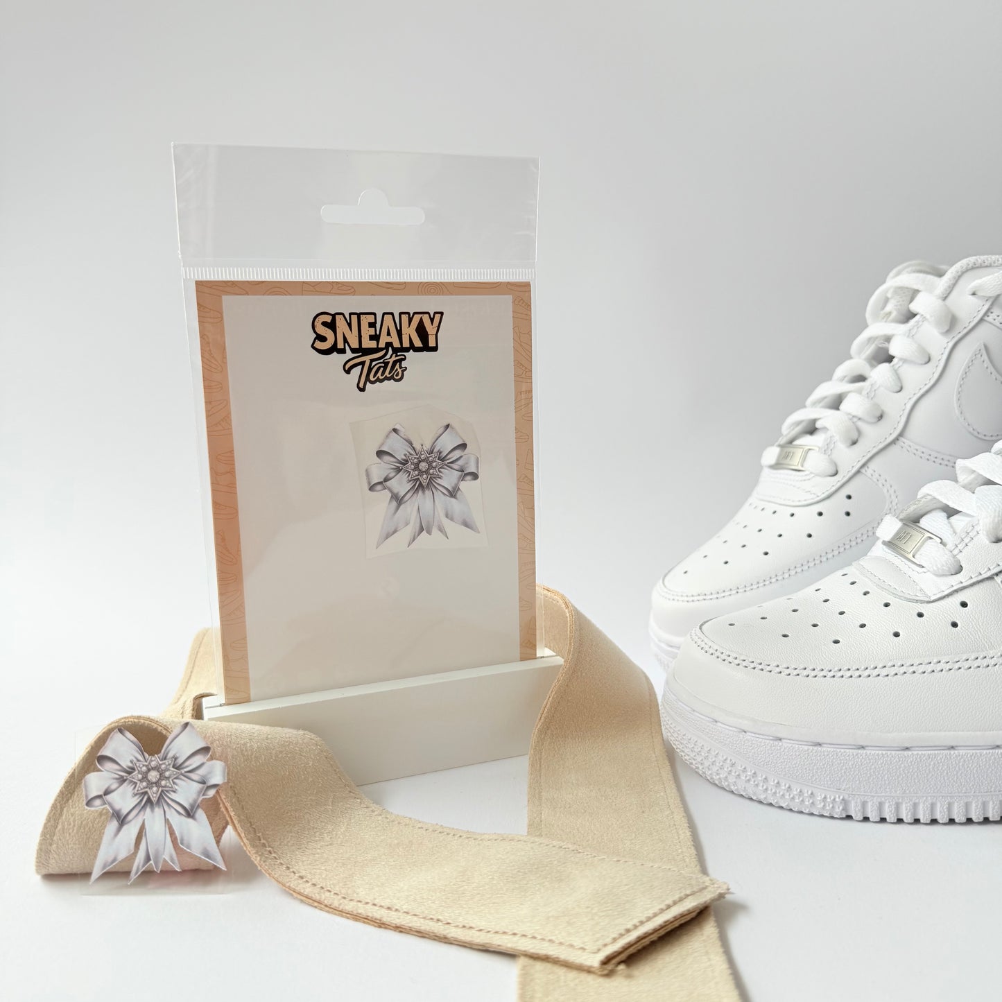 Sneakytats " Schleife 0655"